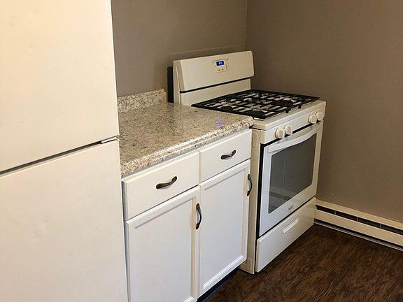 5th image of 18 Middle St #2