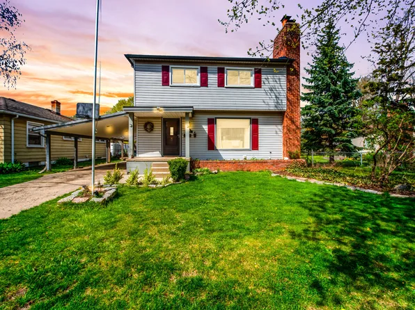 460 W Baker Ave, Clawson, MI 48017