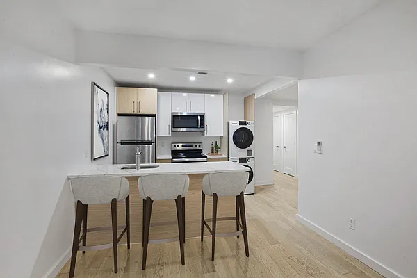 Rented by Platinum Forbes Global Properties | media 6