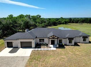 490 E Ladybird Ln, Azle, TX 76020
