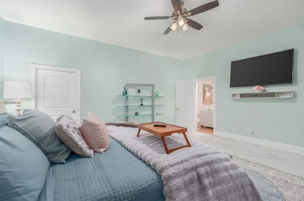 2 bed, 2097 sqft, $2,500 — Photo 3