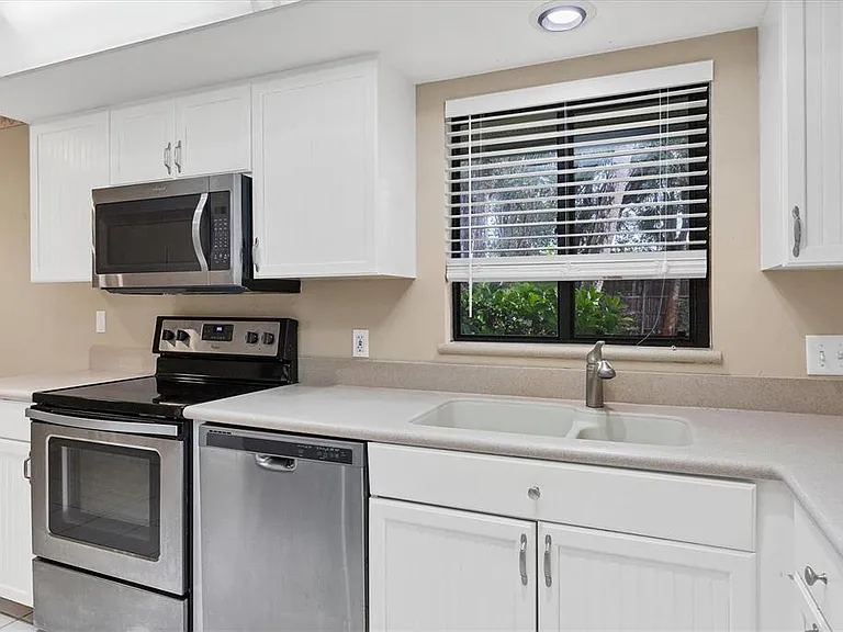 6642 Schooner Bay Cir #6642 — Photo 9
