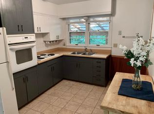 236 Westwood Rd, Manhattan, KS 66502