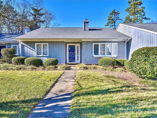 8316 Rust Wood Pl, Charlotte, NC 28227