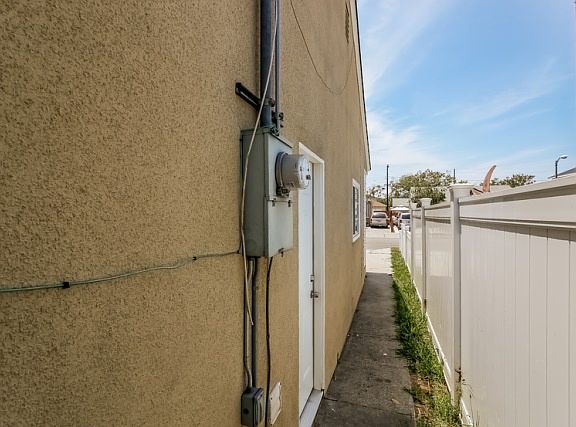 3rd image of 5502 Pepperwood Ave