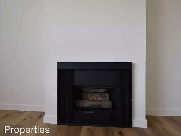 7550 Jordan Ave — Photo 5