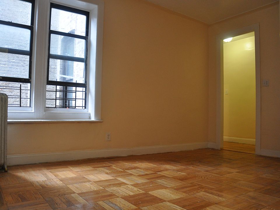 2nd image of 4016 Carpenter Ave APT 4D