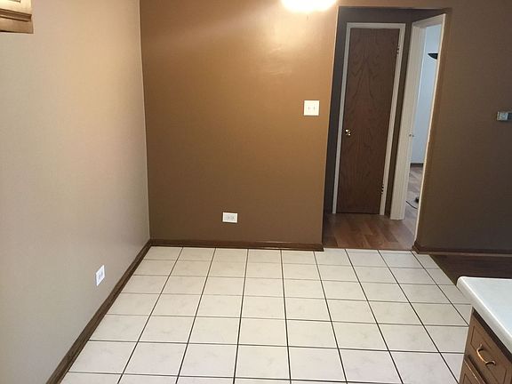 4th image of 3959 W 104th St APT 1B