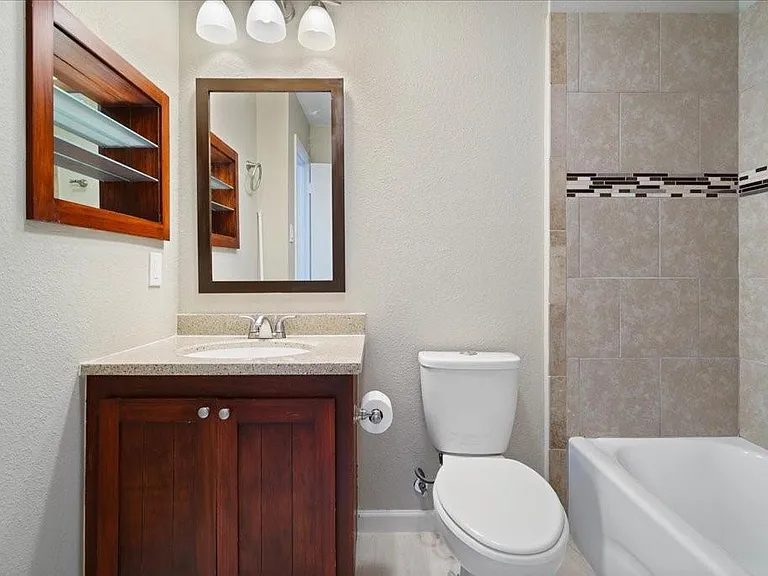 13300 Cowdray Park #B — Photo 21