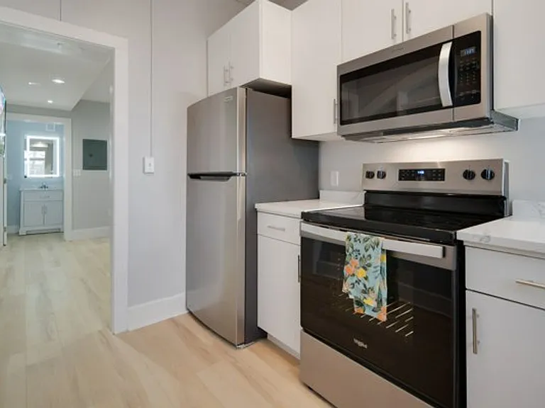 504 Stewart Ave — Photo 165