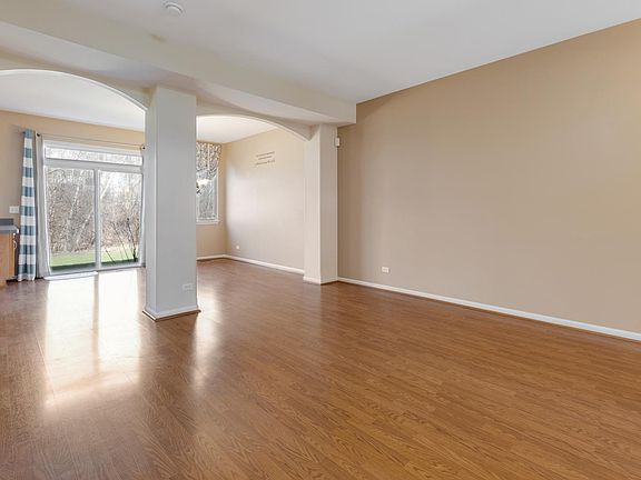 5th image of 1122 N Oakwood Dr