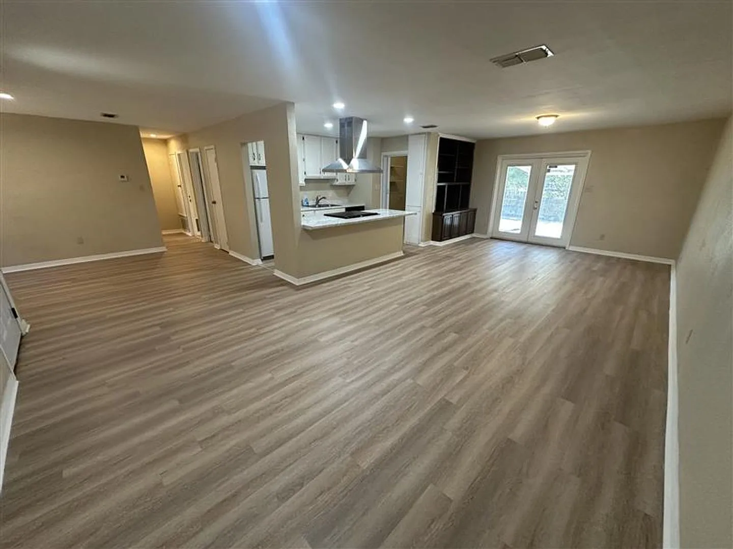 10172 Hillside Dr. — Photo 4