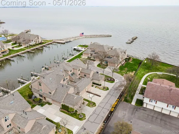 26230 Harbour Pointe Dr S #44, Harrison Township, MI 48045
