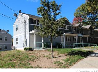 73 Boulder Dr, New London, CT 06320