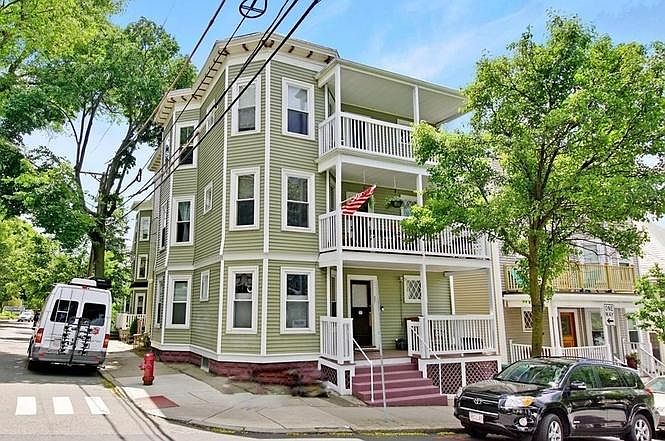 1st image of 27 Walnut St #2