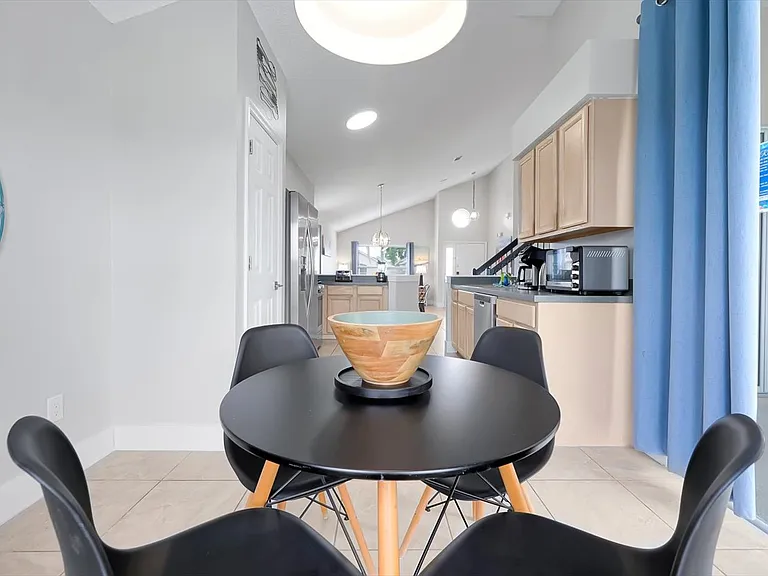 408 Jaybee Ave — Photo 16