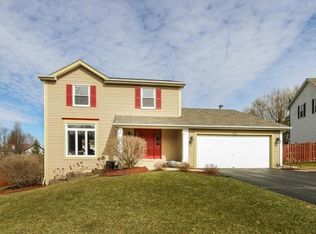 631 Regal Ln, Algonquin, IL