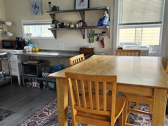 4th image of 240-15E3 Cards Pond Rd