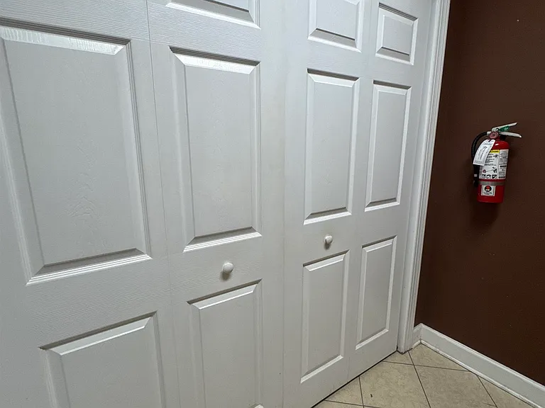 2709 Killarney Way #3 — Photo 16