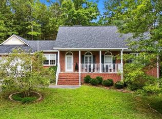 16 Webb Dr SW, Cartersville, GA 30120