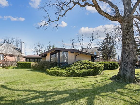 4th image of 600 Orchard Ln