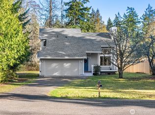21916 Virginia Pl NE, Kingston, WA