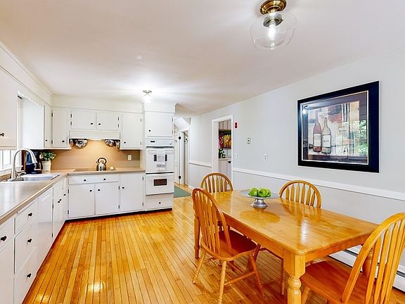 5th image of 41 Hearthstone Dr