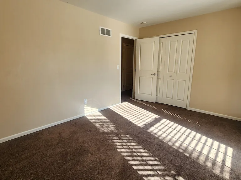 6146 Lone Oak Cir #B1 — Photo 17