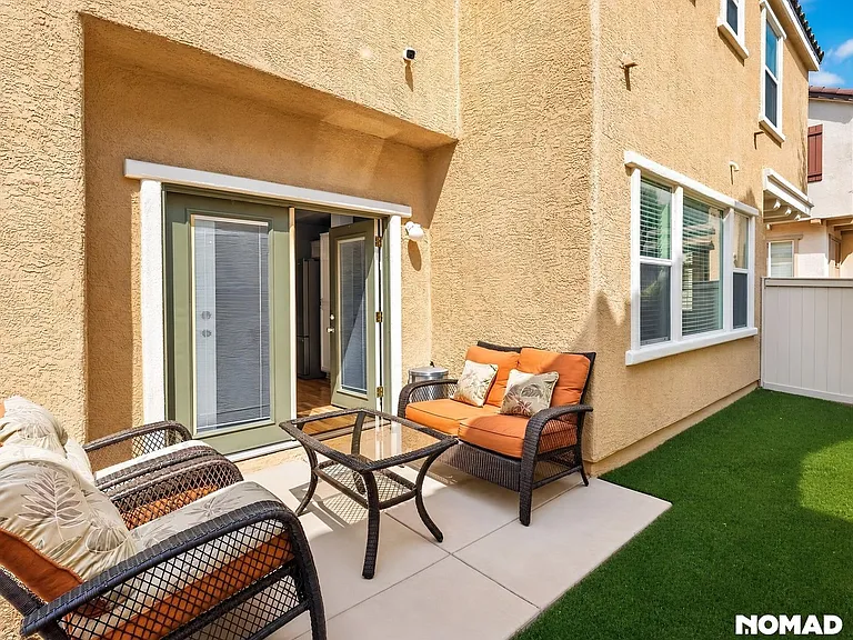 8528 Myrsine Ct — Photo 35