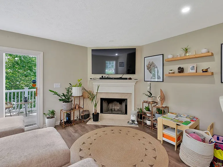 412 Flintlock Ct — Photo 12
