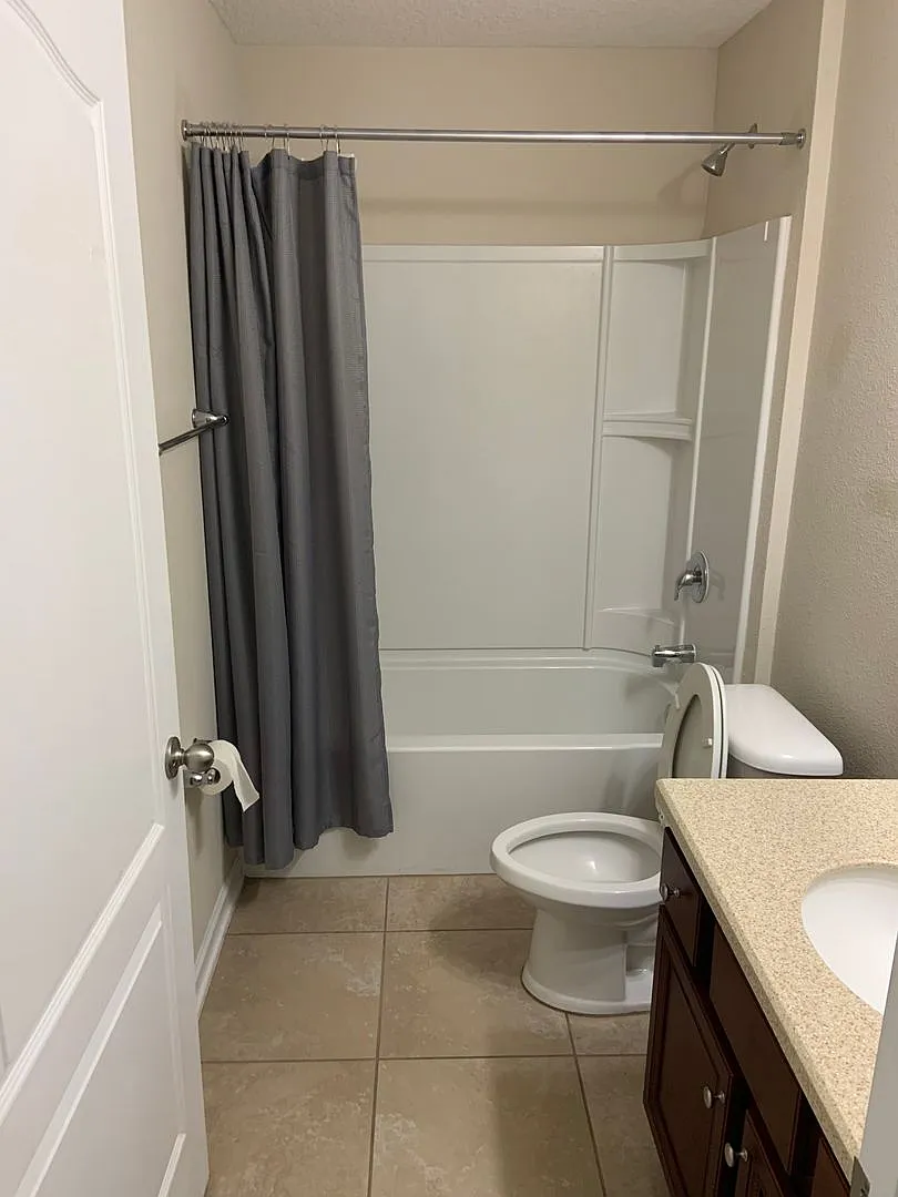 Azalea Ridge 3BR/2BA Available Now — Photo 2