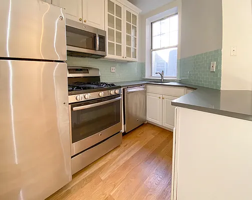 Rented by (Legacy) NY Quality Living Uptown | media 19