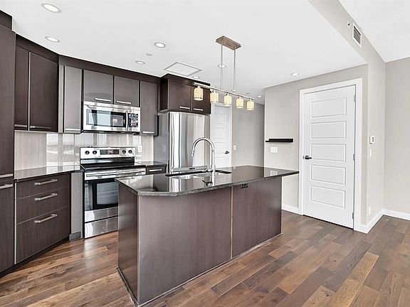 4th image of 225 W 11th Ave SE #1806