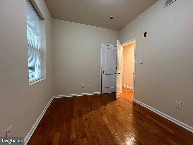 1516 W Diamond St #C — Photo 15
