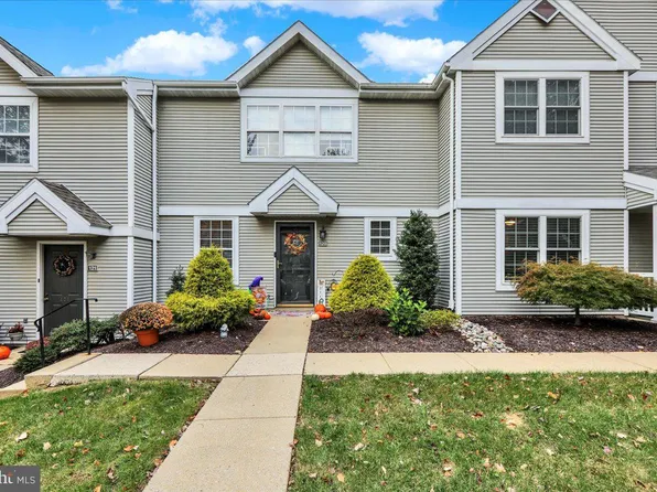 120 Laurel Ct, Wyomissing, PA 19610