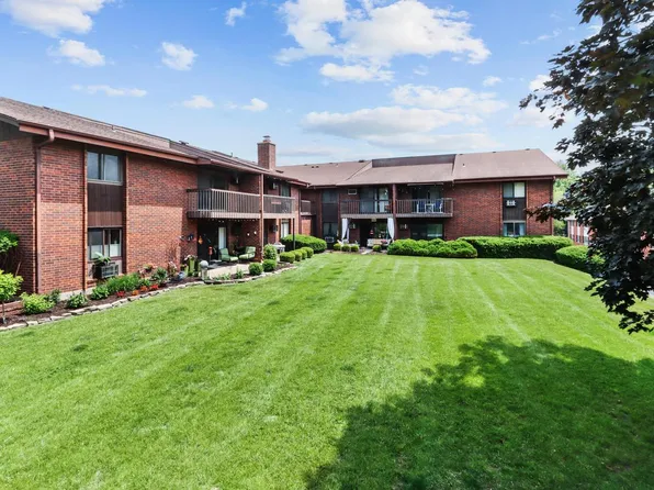 1270 Wisconsin STREET #209, Lake Geneva, WI 53147