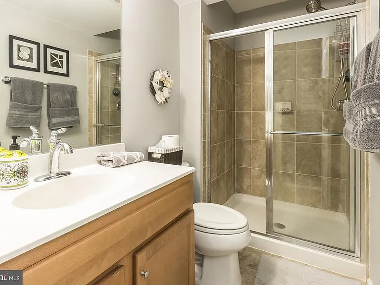 42674 Orefield Ter — Photo 10