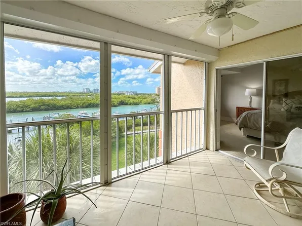 300 Horse Creek DR #503, NAPLES, FL 34110