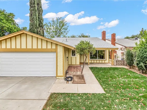 20010 Eccles St, Winnetka, CA 91306