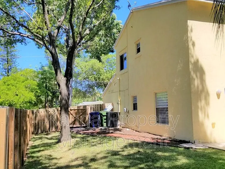 3221 SW 15th Ave — Photo 21