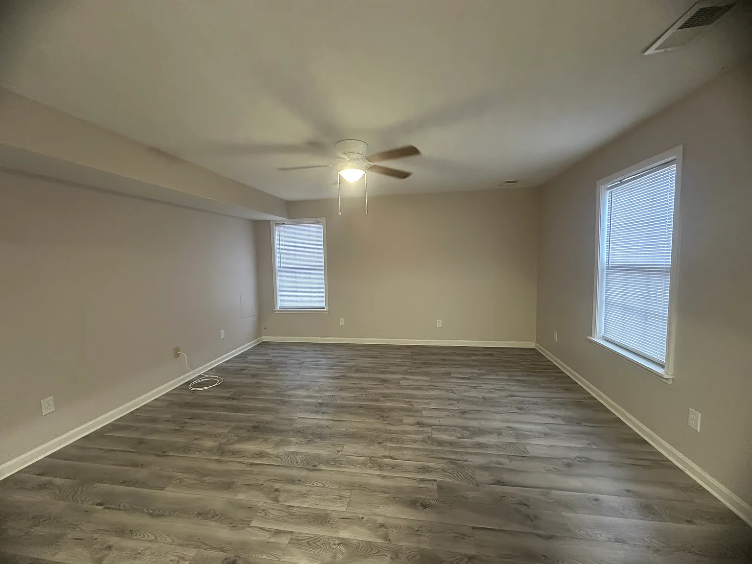 2 bed, 850 sqft, $1,050 — Photo 4