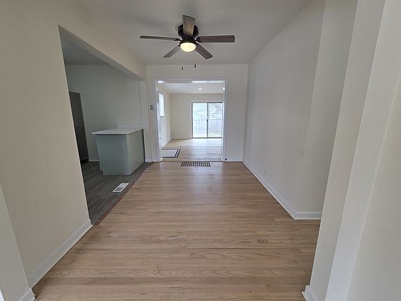 4th image of 2156 Downey Rd