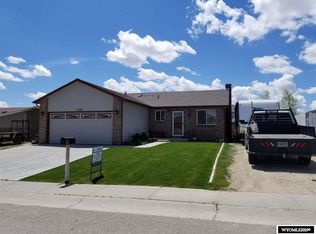 1526 Loch Tay Blvd, Rawlins, WY 82301