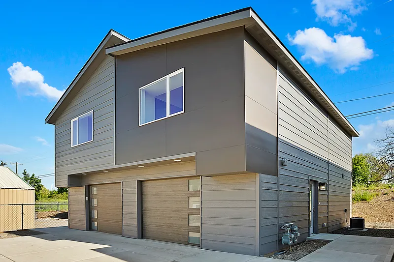 2 bed, 2.0 bath, 880 sqft, $1,550 — Photo 1