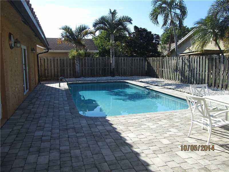 2nd image of 7421 NW 41st Ct