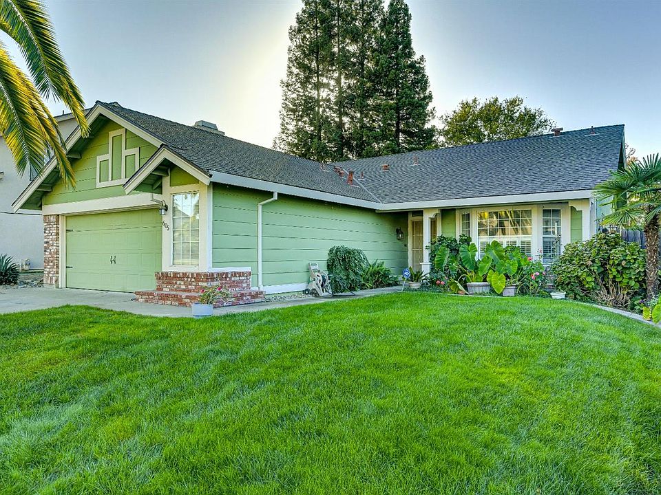 1st image of 605 Cardigan Ct