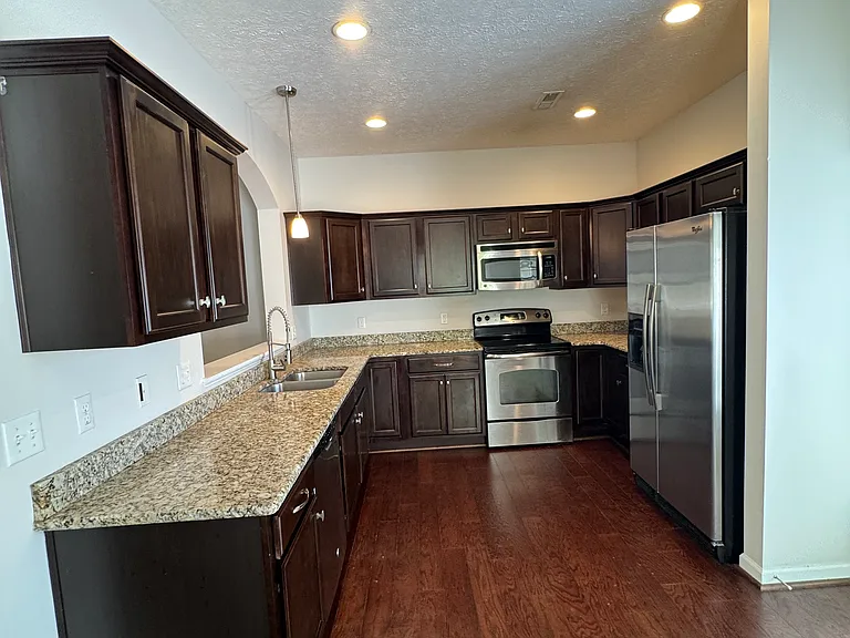 207 Portico St — Photo 8