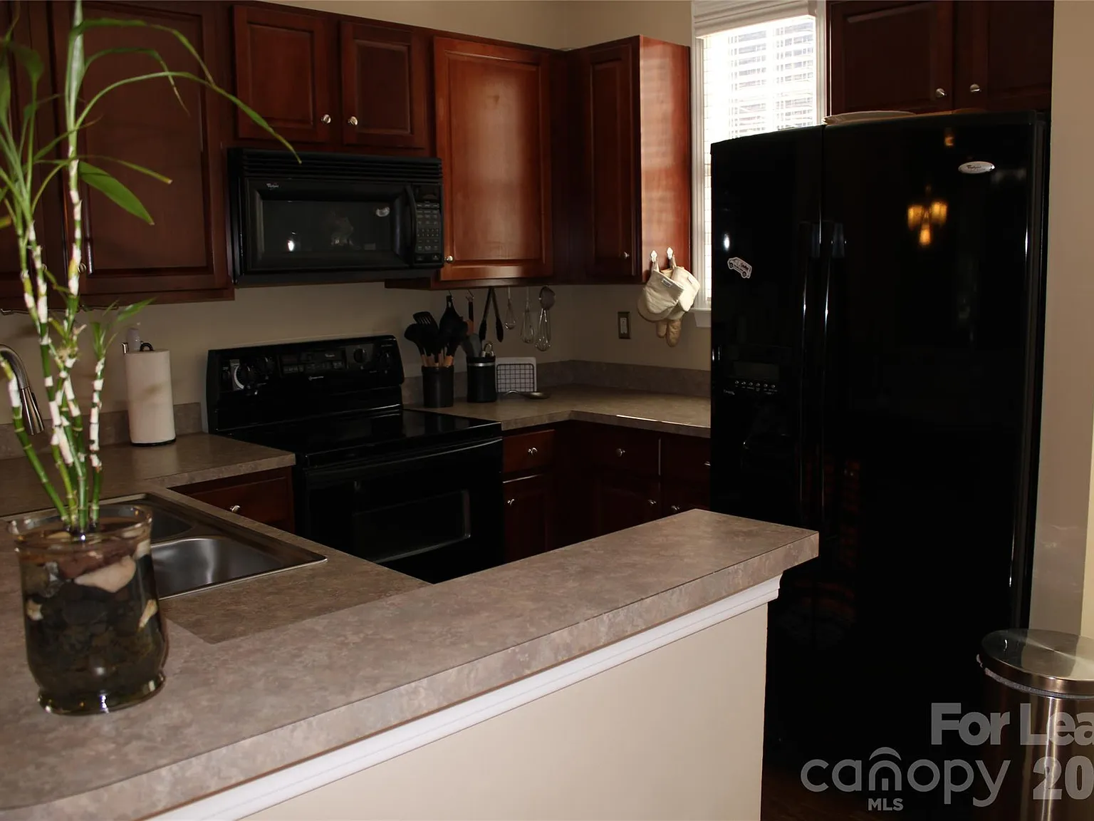 2 bed, 2.5 bath, 1146 sqft, $1,850 — Photo 4
