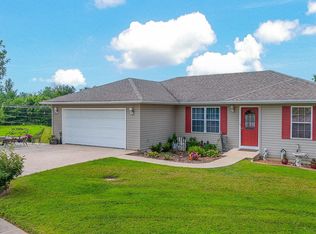 1370 Lyric Ct, Boonville, MO 65233