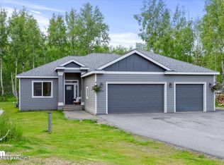 8635 E Dancing Lights Dr, Palmer, AK 99645